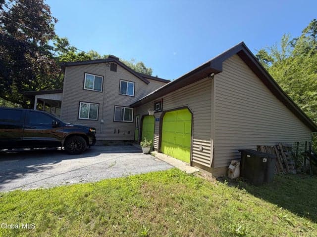 24 Lakeview Avenue, Moriah, NY, photo 4