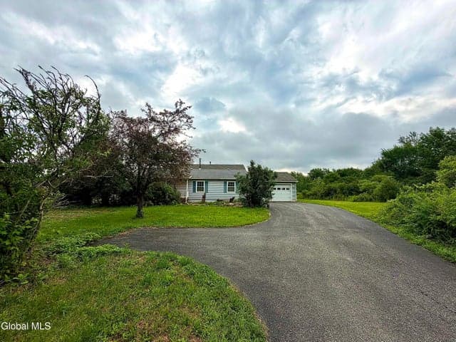 1912 Thompsons Lake Road, Altamont, NY, photo 2