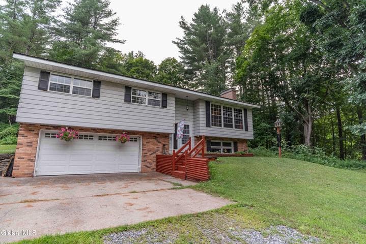 1056 New York 334, Fonda, NY, photo 2