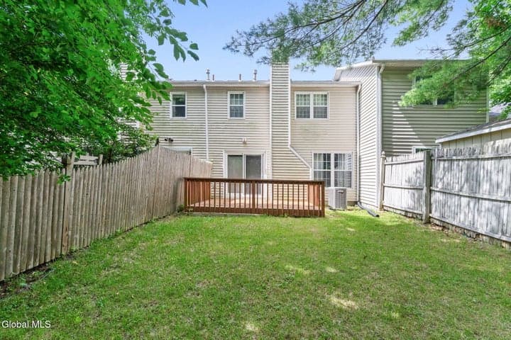 22 Woodside Drive, Albany, NY, photo 4