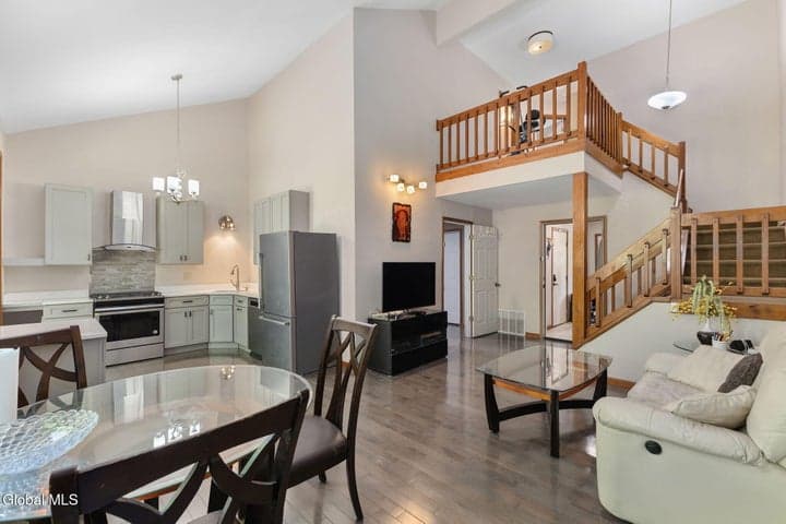 214 Walnut Lane, Slingerlands, NY, photo 3