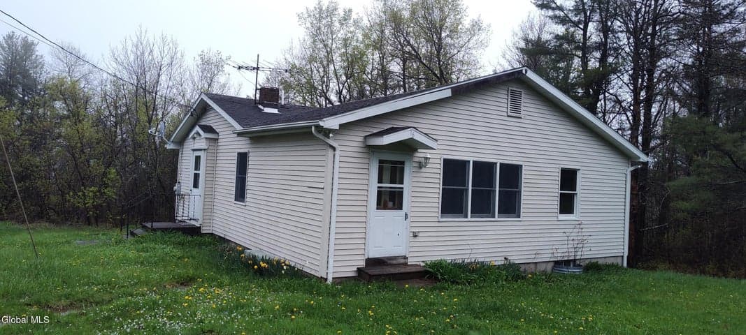 16 Lake Road, Rensselaerville, NY
