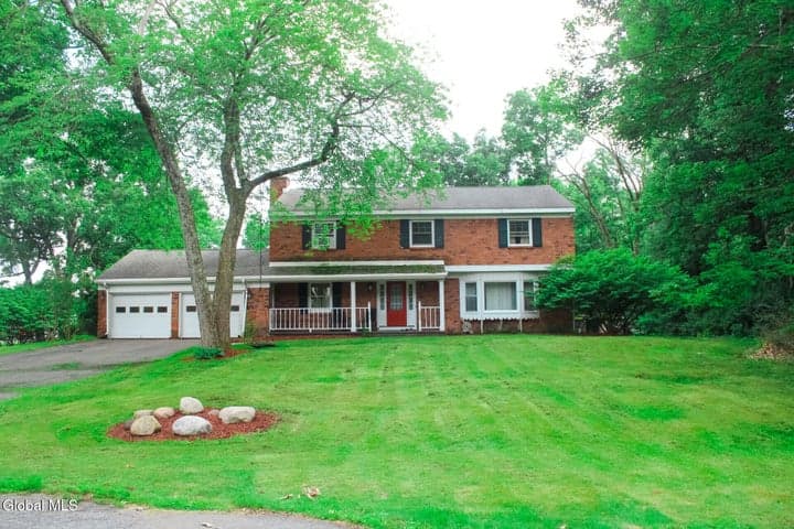1015 Cheyenne Road, Glenville, NY