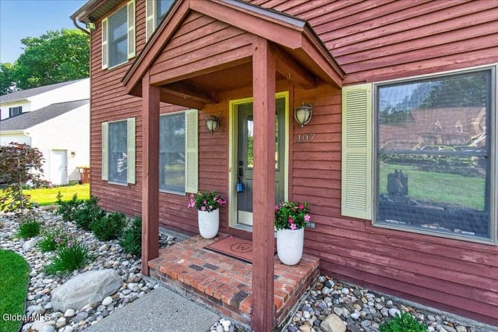 107 Old Coach Road, Clifton Park, NY, photo 2