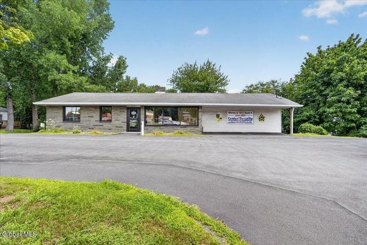 1659 Route 9, Halfmoon, NY