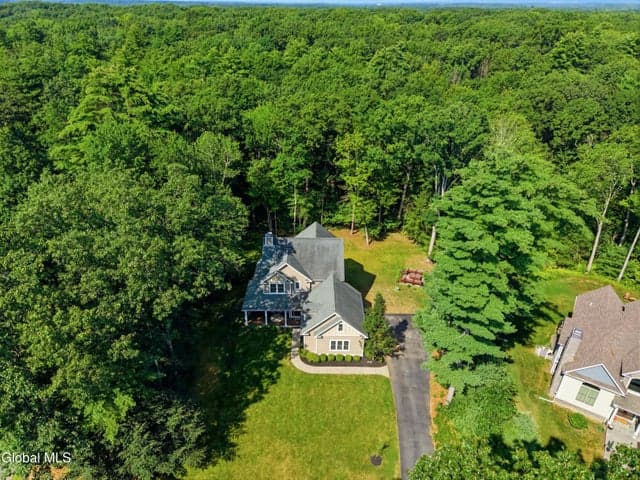 3 Iris Drive, Saratoga Springs, NY, photo 2