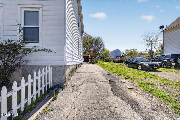 1620 Foster Avenue, Schenectady, NY, photo 3