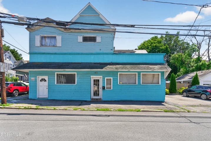 41 Chestnut Street, Amsterdam, NY, photo 1