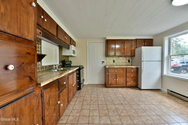 300 Vandenburgh Point Road, Mayfield, NY, photo 4