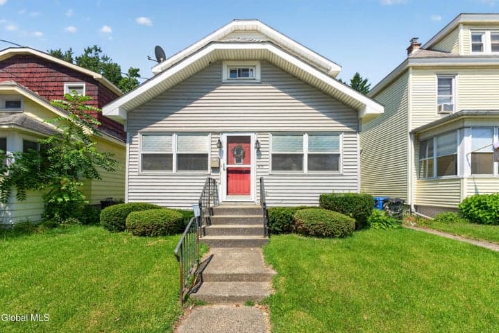 415 7th Avenue, Watervliet, NY, photo 3