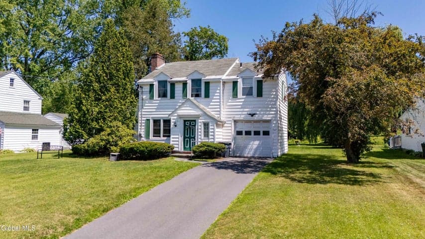 17 Van Dyke Avenue, Amsterdam, NY, photo 5