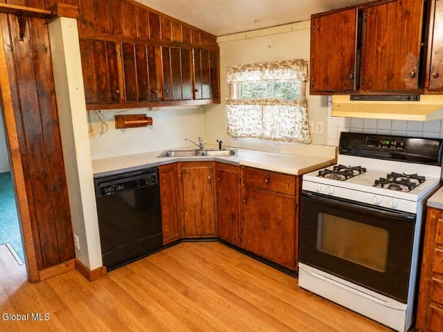 719 S Green Road, Charleston, NY, photo 3