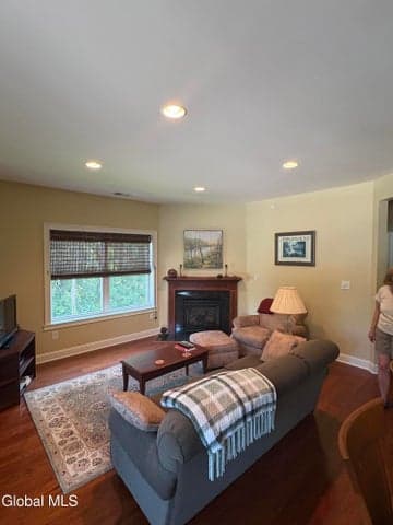 404 Kelly Circle, Guilderland, NY, photo 3