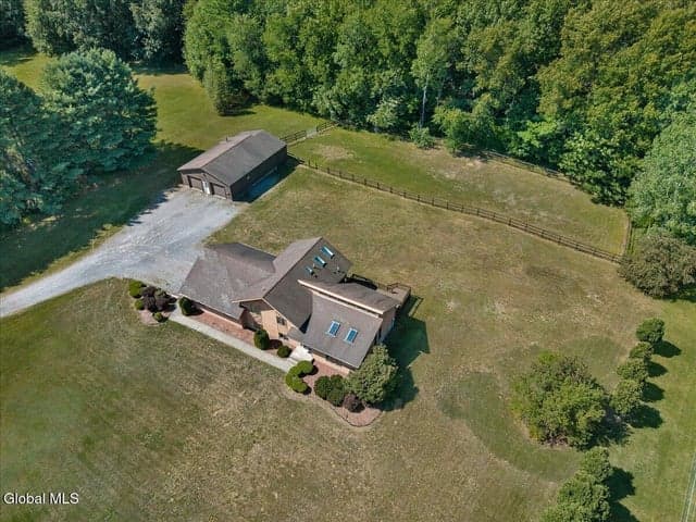 1 Joyce Road, Mechanicville, NY, photo 3