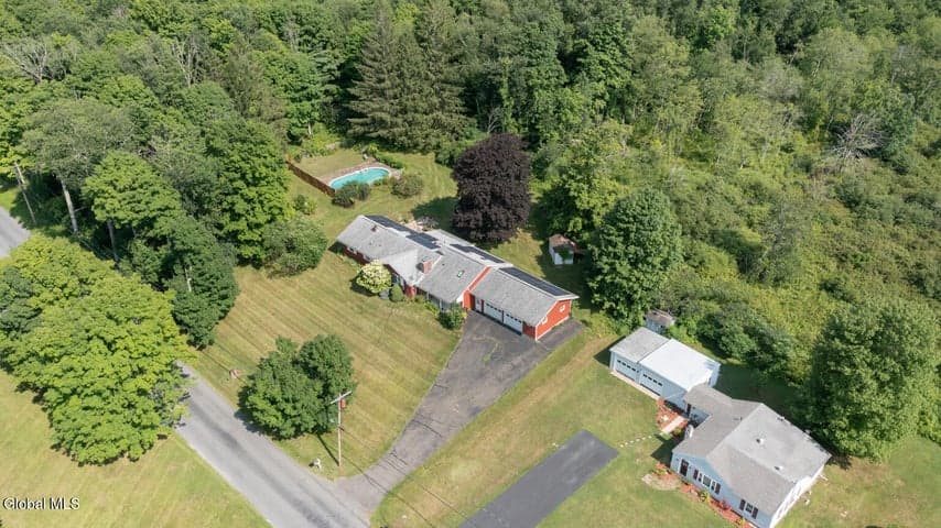 412 McClellan Road, Schodack, NY, photo 3