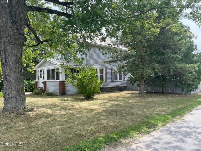 14 Ferry Boulevard, South Glens Falls, NY, photo 3