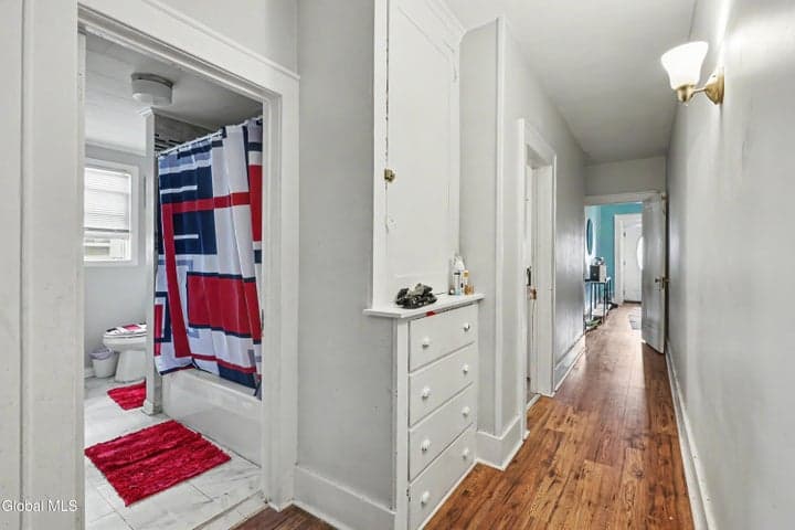 10 Arnold Avenue, Amsterdam, NY, photo 4