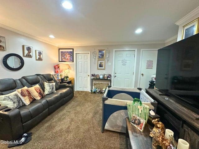 330 Broadway, Rensselaer, NY, photo 4