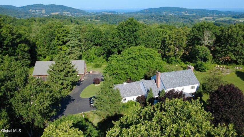 267 Kenyon Road L3, Cambridge, NY, photo 2