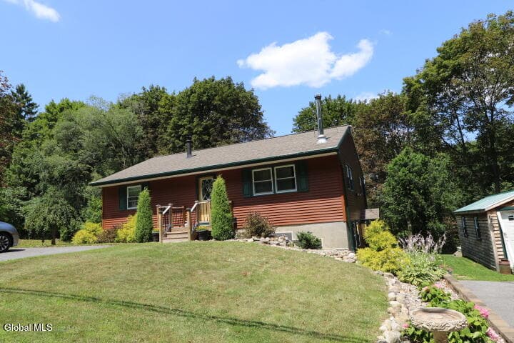 47 Snake Hill Road, Schenectady, NY, photo 3