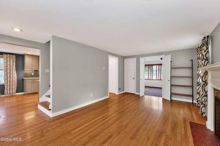 209 Colonial Avenue, Albany, NY, photo 4
