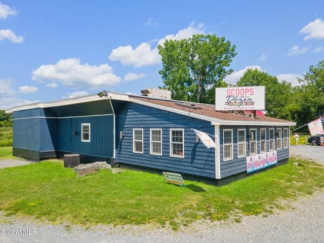 5527-5531 State Route 7, Hoosick Falls, NY, photo 5