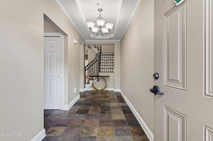 802 Vly Pointe Drive, Schenectady, NY, photo 3