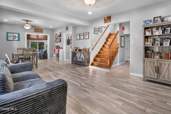 13 Jackson Avenue, South Glens Falls, NY, photo 3