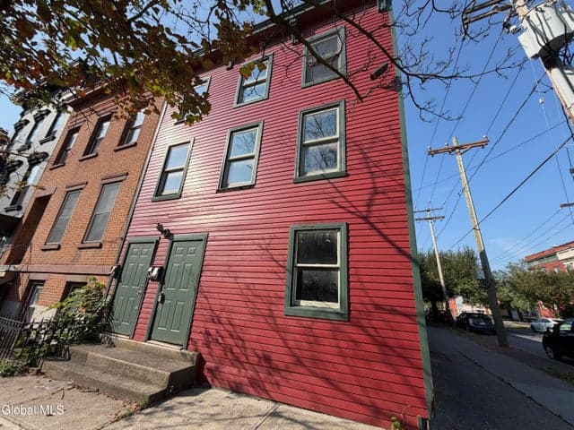 372 Madison Avenue, Albany, NY