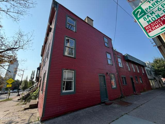 372 Madison Avenue, Albany, NY, photo 2
