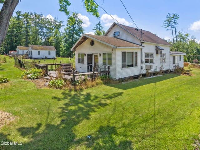 125 Morrone Road, Broadalbin, NY