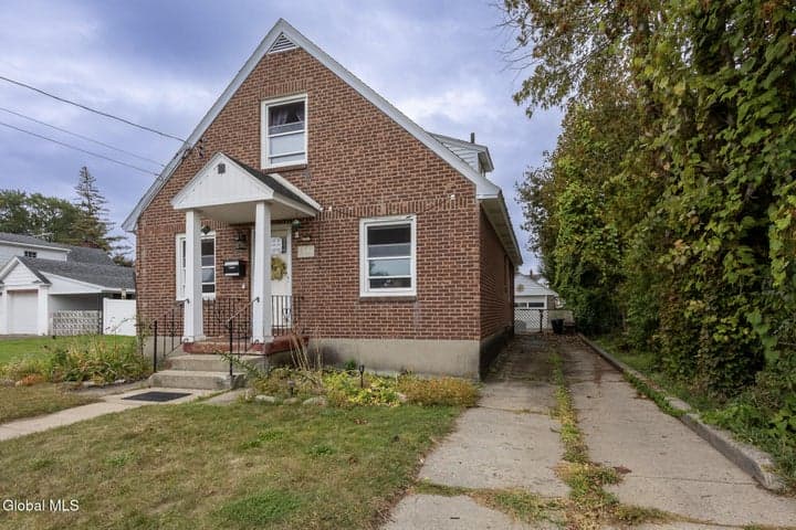 1646 Van Cortland Street, Schenectady, NY, photo 2