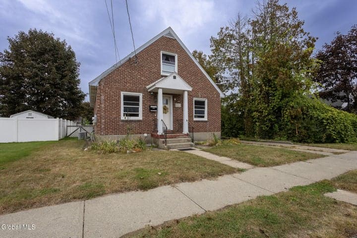 1646 Van Cortland Street, Schenectady, NY, photo 3