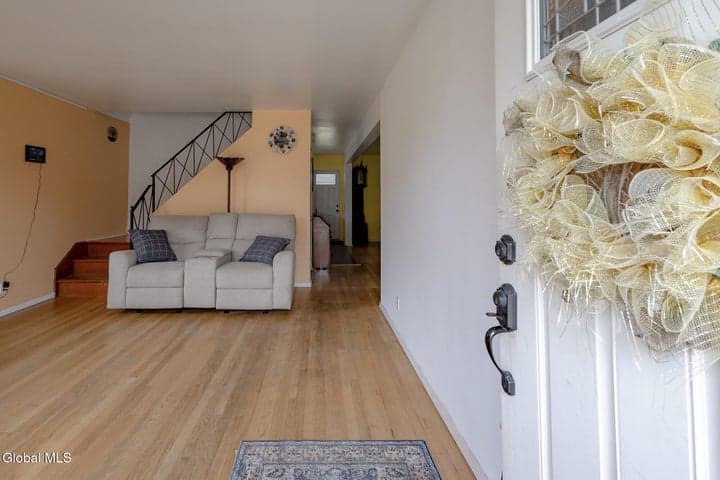 1646 Van Cortland Street, Schenectady, NY, photo 5