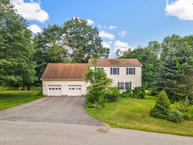 121 Lemont Avenue, Corinth, NY, photo 3