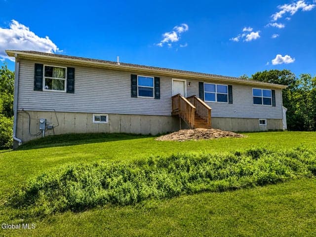1225 Goldfoot Road, Glenville, NY