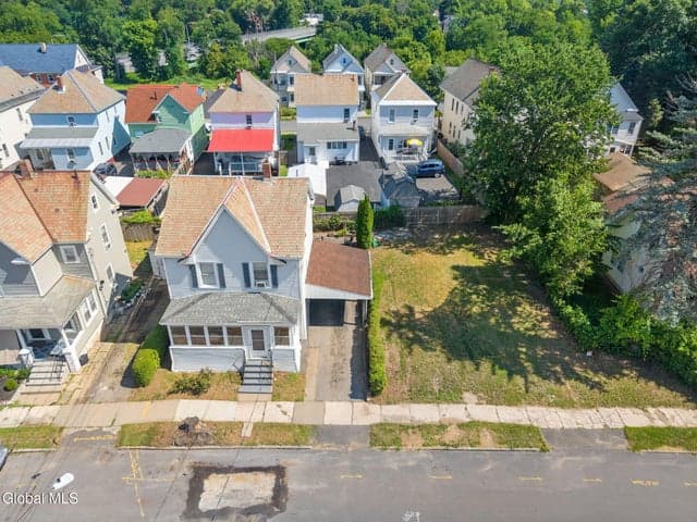 1029 Forest Road, Schenectady, NY, photo 3