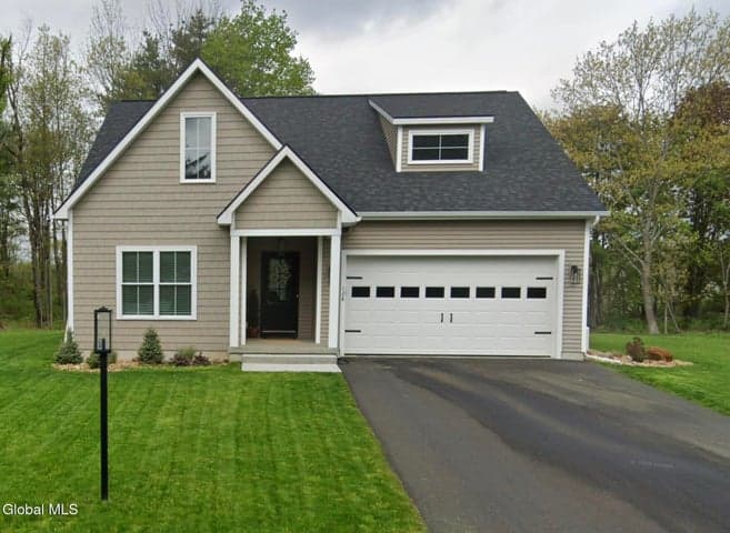 51 Nadia Boulevard, Brunswick, NY