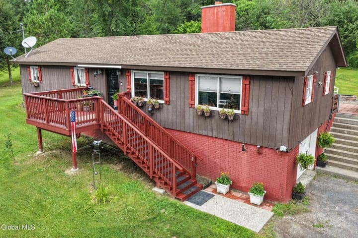 1086 New York 145, Middleburgh, NY