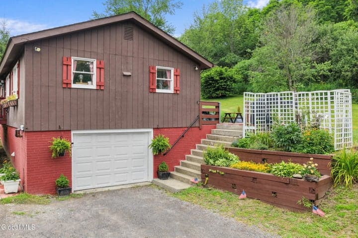 1086 New York 145, Middleburgh, NY, photo 3