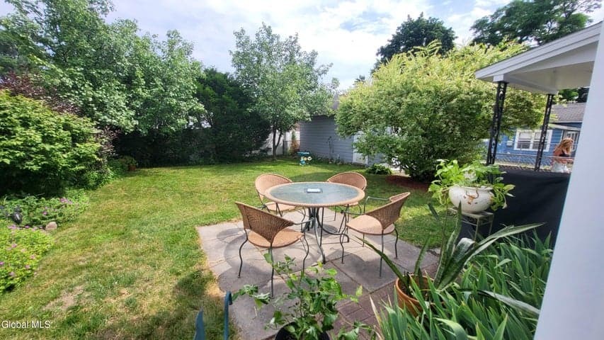 24 Madison Avenue, Colonie, NY, photo 3