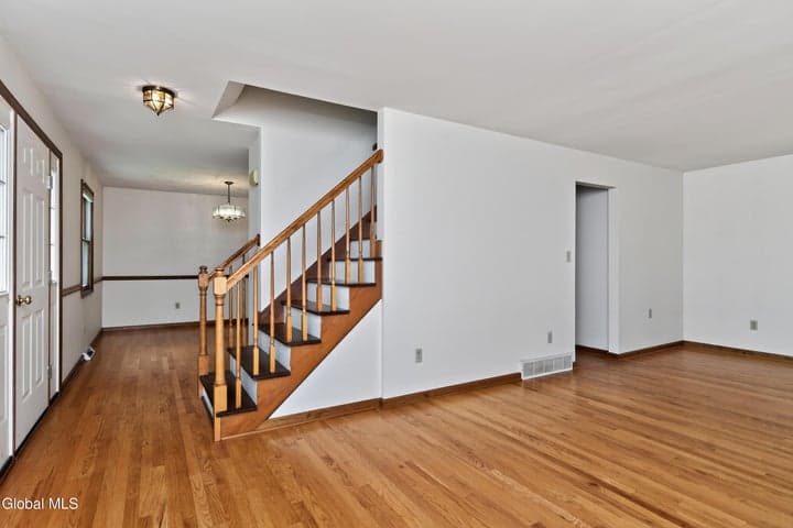 412 Persimmon Drive, Schenectady, NY, photo 4