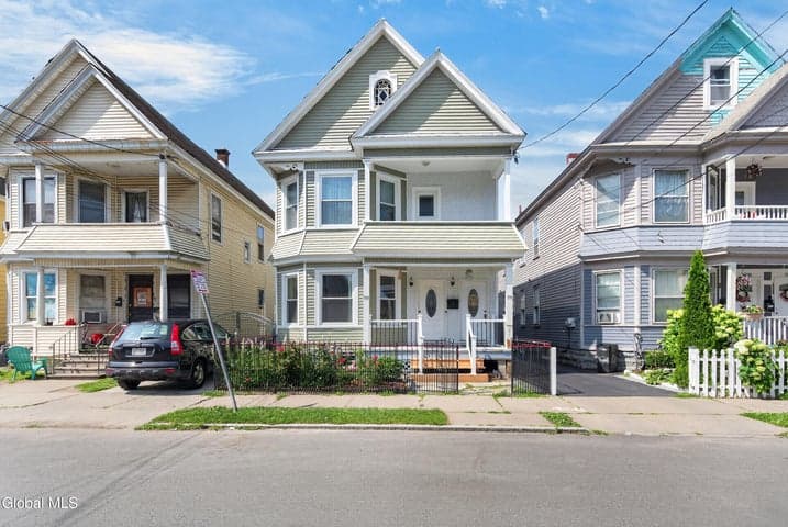 1030 Delamont Avenue, Schenectady, NY, photo 1