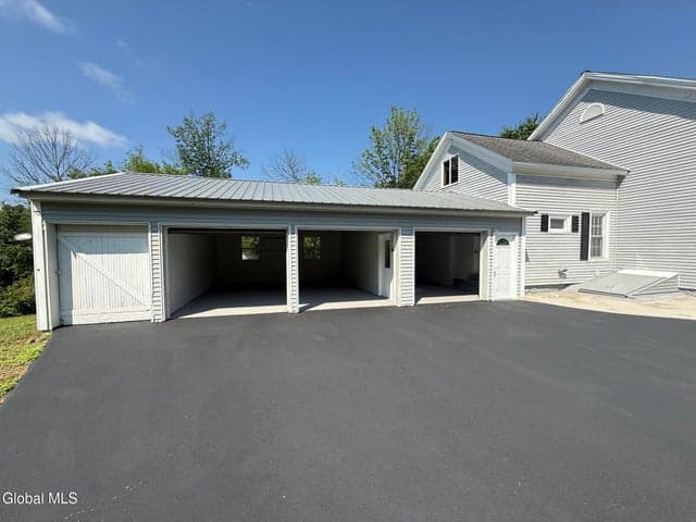 1 Cambridge Road, Greenwich, NY, photo 4