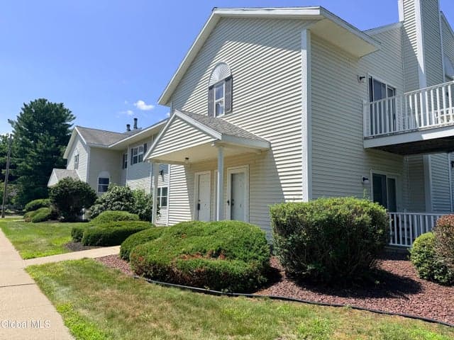 807 Cambridge Manor Drive, Scotia, NY