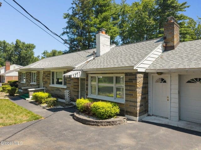 1984 Van Antwerp Road, Niskayuna, NY, photo 3