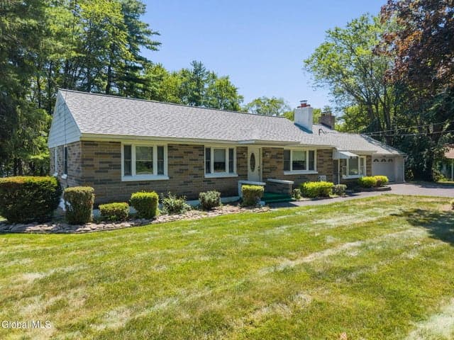 1984 Van Antwerp Road, Niskayuna, NY, photo 4