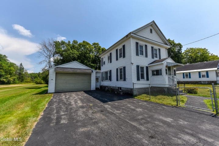 20 Thompson Street, Broadalbin, NY, photo 2