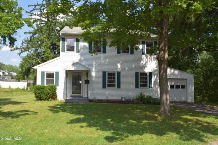 4 Ten Broeck Street, Delmar, NY