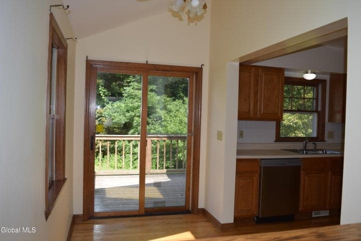 4 Ten Broeck Street, Delmar, NY, photo 5